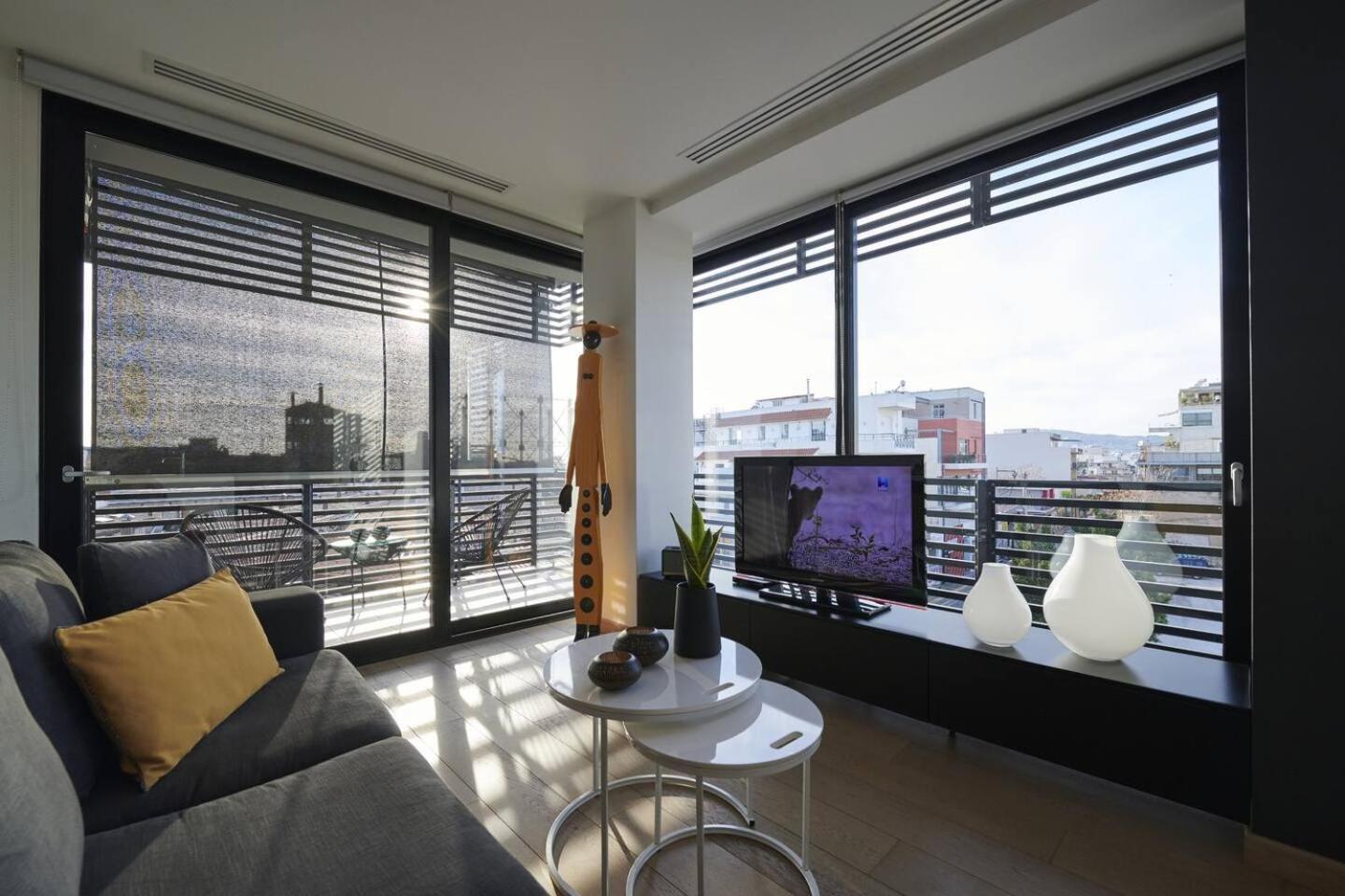 Ma Maison Downtown Loft: Acropolis-Adjacent with High-Speed Internet Athens Exterior photo